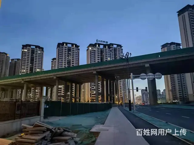 7504(七P）个人湟源大街15号红星天铂一期旺铺出租 - 图片 9