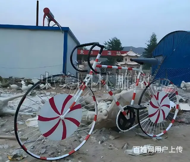 骑自行车人物抽象雕塑,自行车主题雕塑 - 图片 1