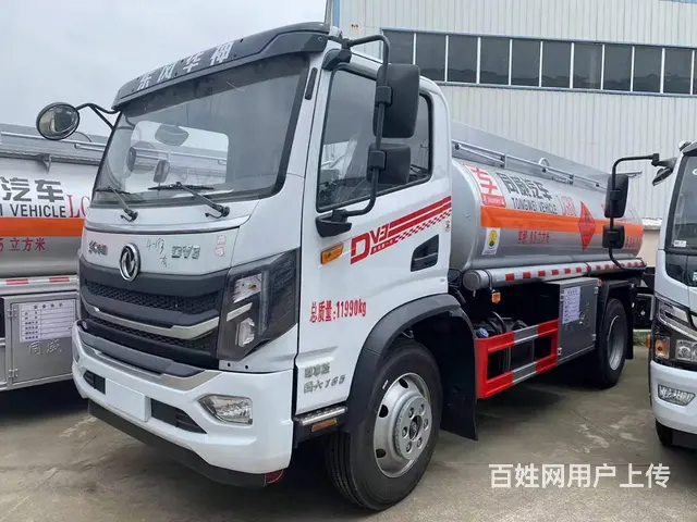 新款东风8吨油罐车 900大轮胎 - 图片 1