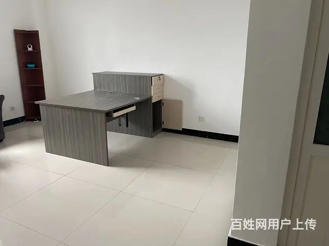 低价出租杰座办公楼小办公室一间  带所有办公家具 - 图片 1
