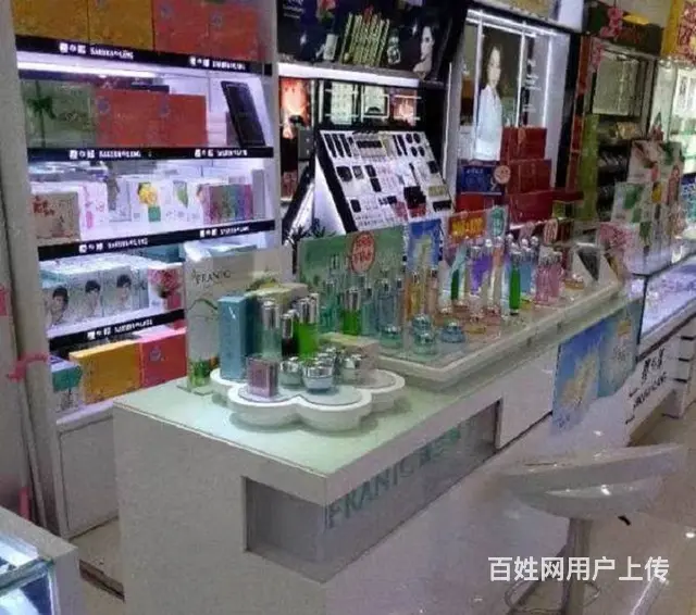 .B个人一新汇嘉化妆品店低价转让 - 图片 4
