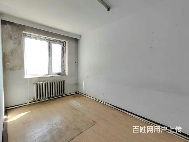 二十四中西门前教育楼四楼出卖 - 图片 1