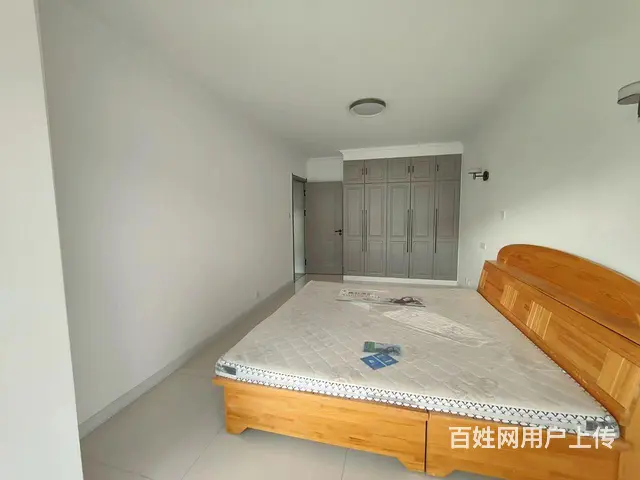 赠地下室西街小区，5楼，132平，三室两厅 - 图片 4