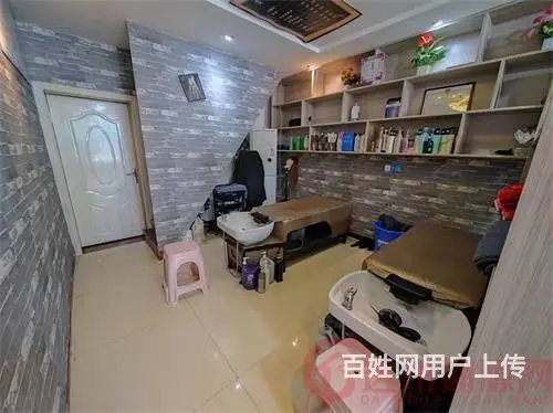 （达州铺源）南外华英学校对面40㎡美发店转让(带夹层可空转) - 图片 3