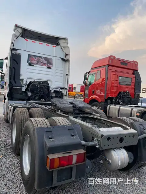 20年二手汕德卡牵引车 440马力 国五 双驱轻体 - 图片 5