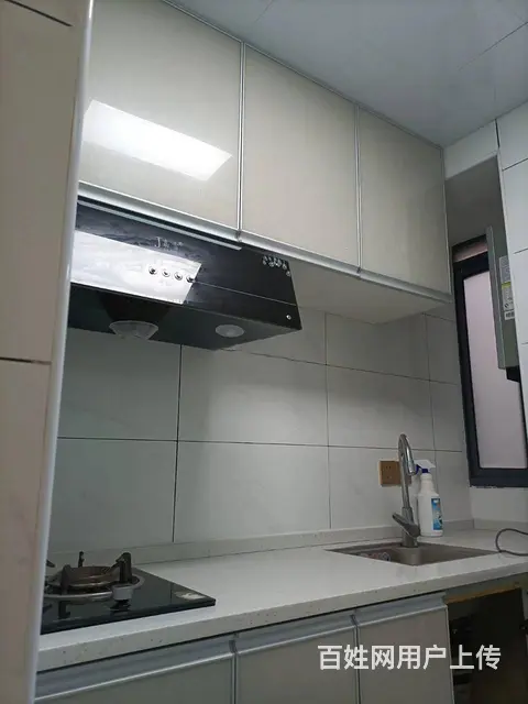 常胜中路西湖饭店附近1室1厅精装修家具家电齐全月租700 - 图片 1