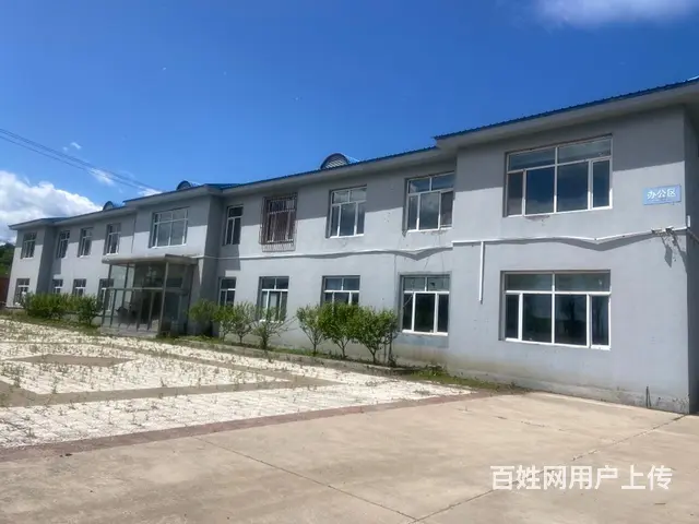 出租厂房，一共6个厂房，包括上千平的院子，精装修，格局好，宽 - 图片 2