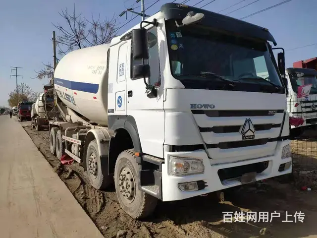 18年二手豪沃大20方搅拌车 马力380 瑞江上装 - 图片 3