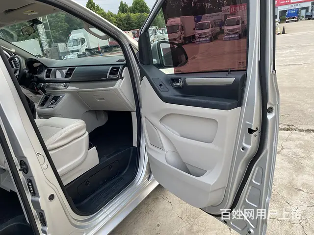 大通G10 2019款 G10 PLUS 2.0T 手自一体 - 图片 12