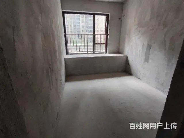 毛坯房三房两厅双卫，带130平米平台 - 图片 4