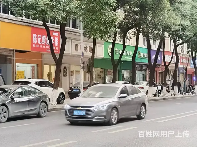 江夏体育馆公园旁临街旺铺 - 图片 9