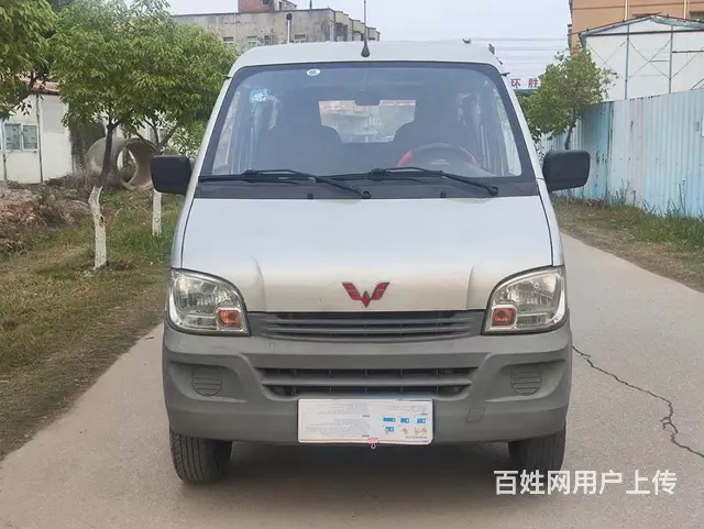 15年五菱之光7座的 - 图片 1