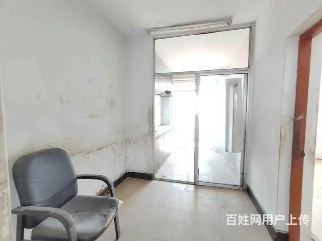 二十四中西门前教育楼四楼出卖 - 图片 3