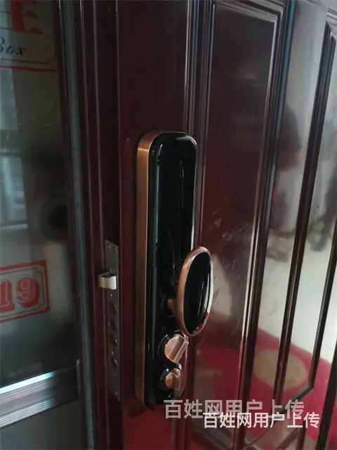 济南名商广场附近开锁公司电话，维修防盗门锁密码锁 - 图片 1