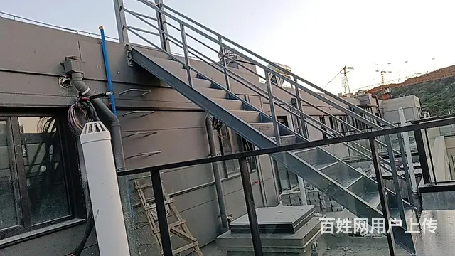专业电焊加工，钢结构二层，楼梯车棚等证上岗，质量保 - 图片 3