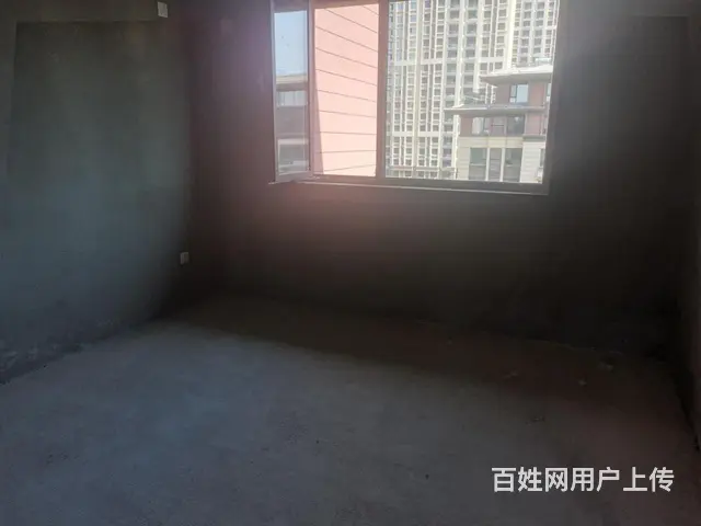 凤凰城 双证一楼带院带车位 135平 130万 - 图片 5