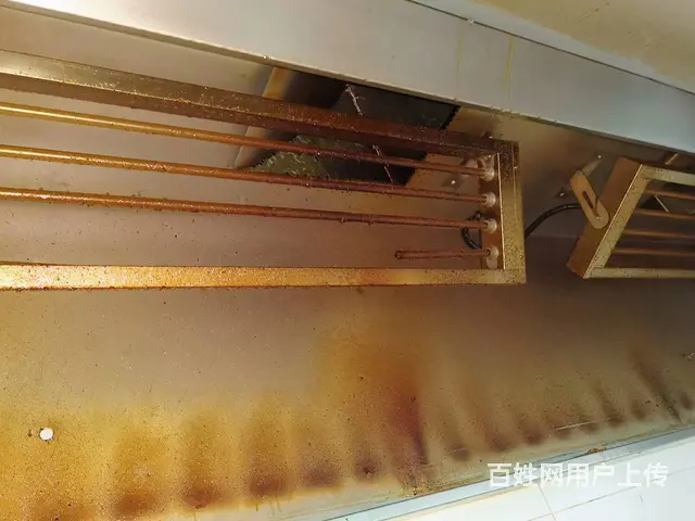 沈阳地区油烟机清洗、油烟道清洗、专业团队保证质量 - 图片 1