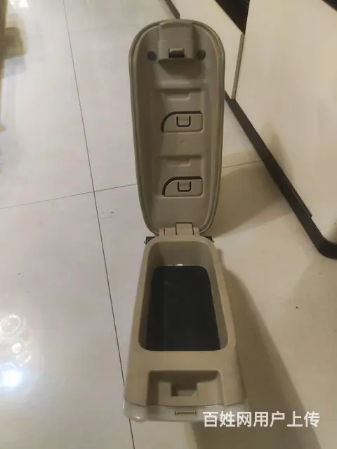 东风日产轩逸轩逸经典老轩逸扶手箱扶手箱盖杂物箱杂物 - 图片 2