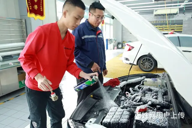 初中找技校来万通，学新能源汽车维修技术升学签约就业 - 图片 9