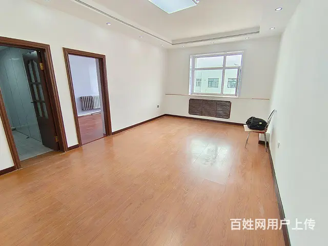 老大商一条街 两室 位置好 南北通透 大客厅 - 图片 4