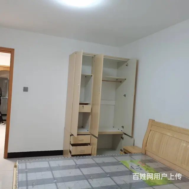 群力小区，两室精装修，干净整洁，交通便利，温馨舒适拎包即住 - 图片 3