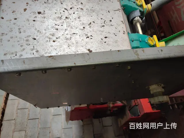 就用了几百亩地的撒肥料箱现低价转让 - 图片 4