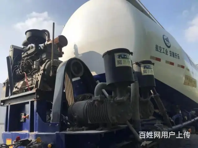 现有两台带机组42方水泥罐出售 - 图片 6