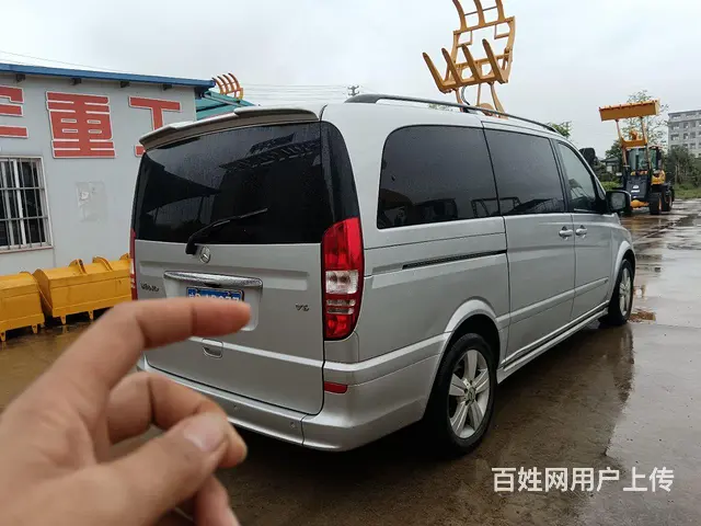 奔驰 唯雅诺 2011款 2.5 手自一体 尊贵版 - 图片 3