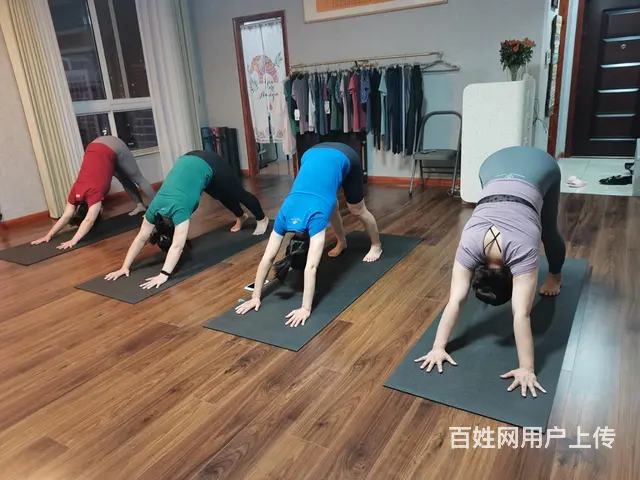 交通方便，有车库 - 图片
