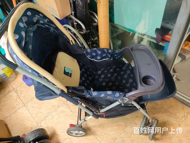 多功能婴儿车 - 图片 1