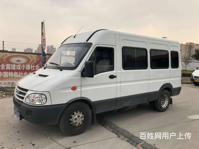 依维柯长轴中顶6座支持分期首付2万开走包过户 - 图片 3