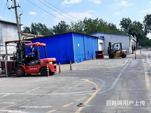 挖掘机培训学校零基础学铲车学叉车电焊培训 - 图片 11