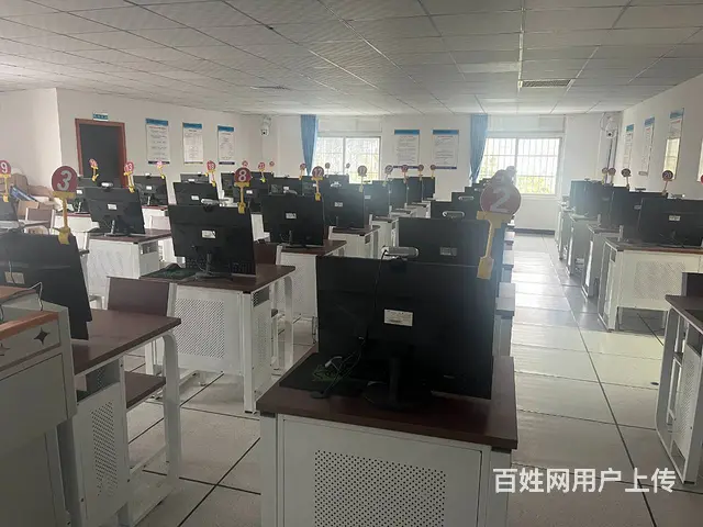 成都温江区电脑培训学校 - 图片 1