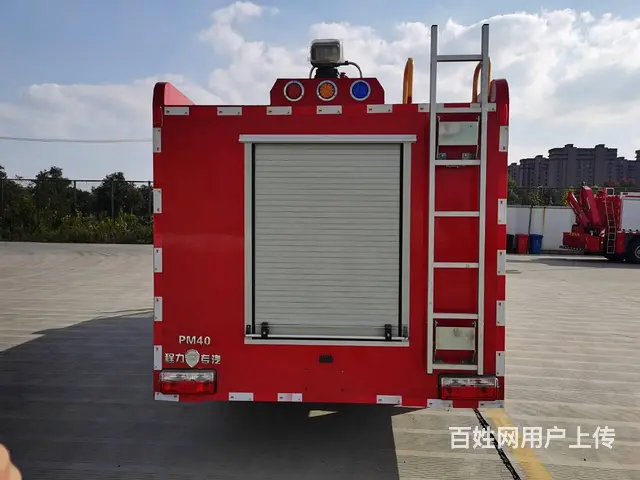 东风多利卡4吨水罐消防车国六新款价格低 - 图片 3