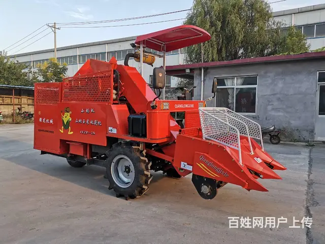 小型两行玉米收割机，收割速度快、转向灵活 - 图片 2