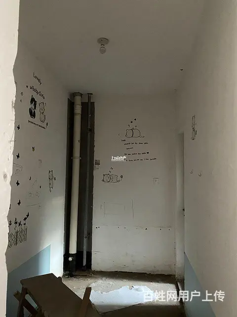 出门就是地铁口，纯毛坯房，可以任意装修，看房我这边有钥匙。 - 图片 4