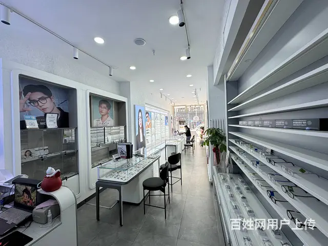 1307 万达商圈 双门头 空转眼镜店 位置好 人流大 - 图片 8