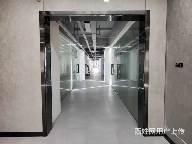 珠海翠微大前门旁全新潮流办公 60-240㎡ 租金60元 - 图片 1