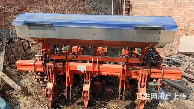 出售三笼背附式免耕机 - 图片 1