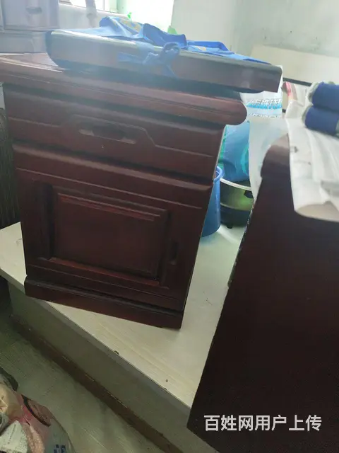 电视柜 床头柜都是实木的 - 图片 2