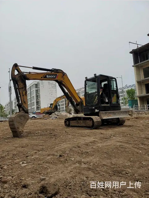 小挖出租，道路救援，出车速度快，价格合理，随时联系 - 图片 1