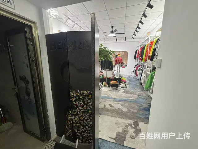 （51旺铺推荐）商品街60平潮牌服装店转让 - 图片 4