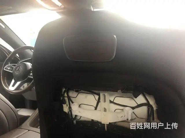 23款奔驰GLS450加装原厂后排娱乐系统 - 图片 2