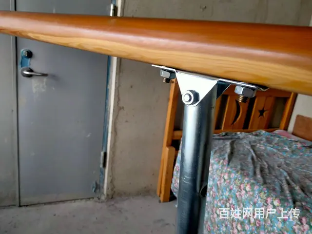 儿童舞蹈压腿杆。 - 图片 3