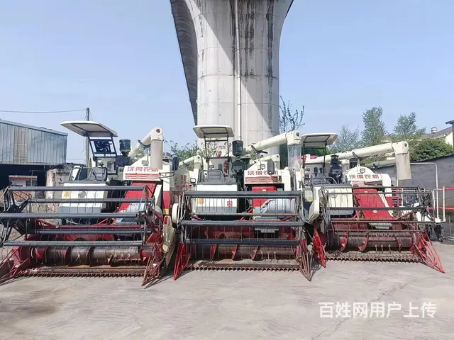 出售二手沃得收割机  125马力 - 图片 2