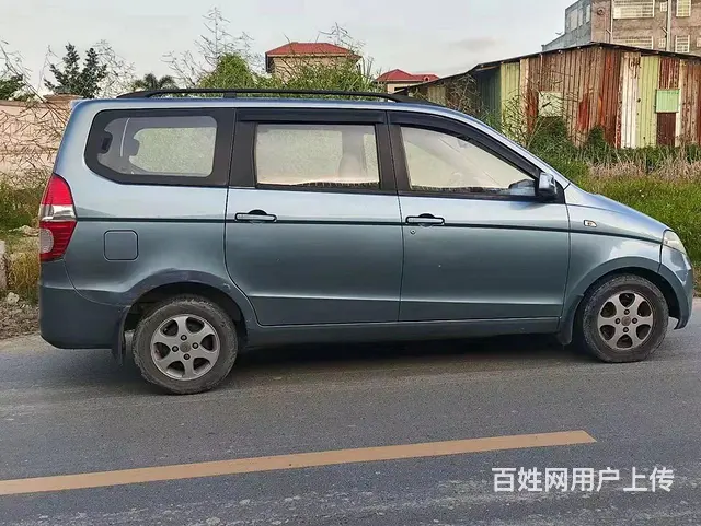 五菱宏光面包车7座 - 图片 4