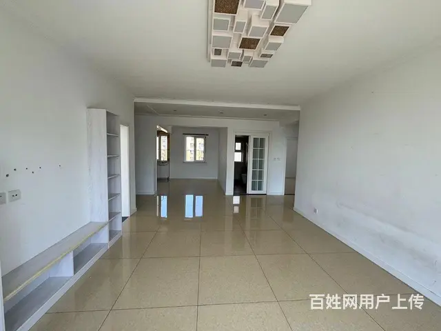 壹品人家8楼127平，三室两厅一卫简单装修87万，小税可贷款 - 图片 1