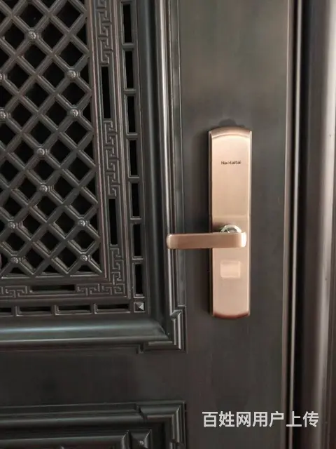 专业上门开锁防盗门换锁芯配汽车钥匙开汽车锁开保险柜 - 图片 8