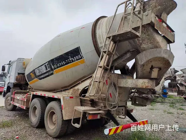 二手豪沃搅拌车 大14方搅拌车 340马力 后八轮 - 图片 4