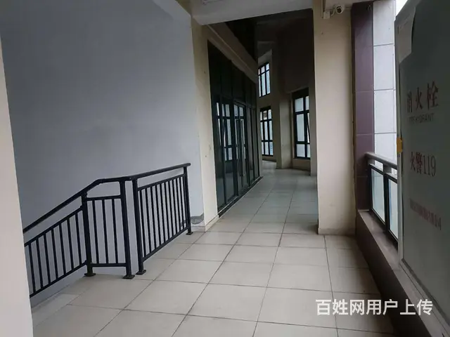 （51旺铺推荐）灵山中心小学路口70平临街旺铺招租 - 图片 2